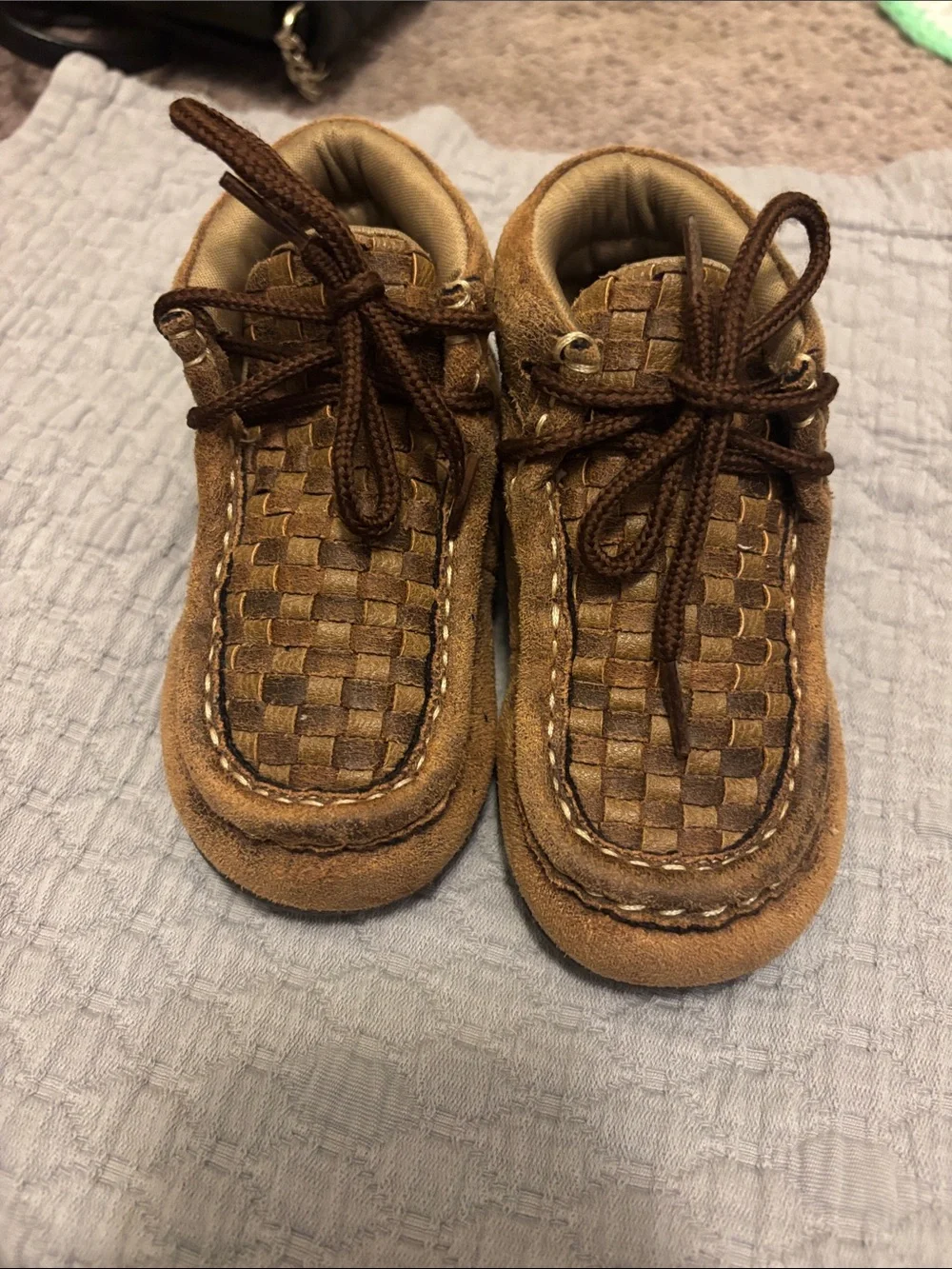 Kids Boys size 7 Woven Moccasin-Style Suede Shoes in Brown